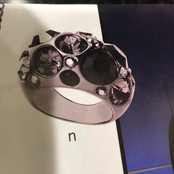 Jewels by Park Lane Genuine Swarovski Crystal  ring size 8 MSRP $88 - Picture 6 of 6